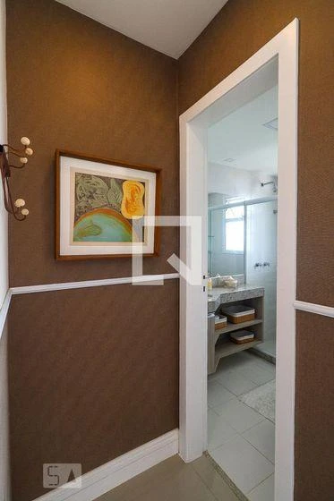 House, 450 m², with a private pool — photo 39