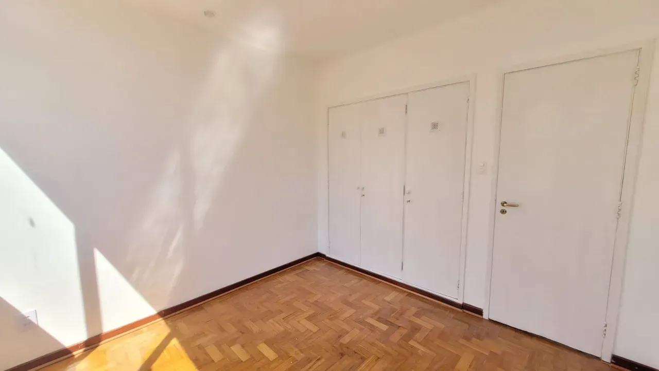 Apartment with 3 bedrooms and a closed gas kitchen — photo 9