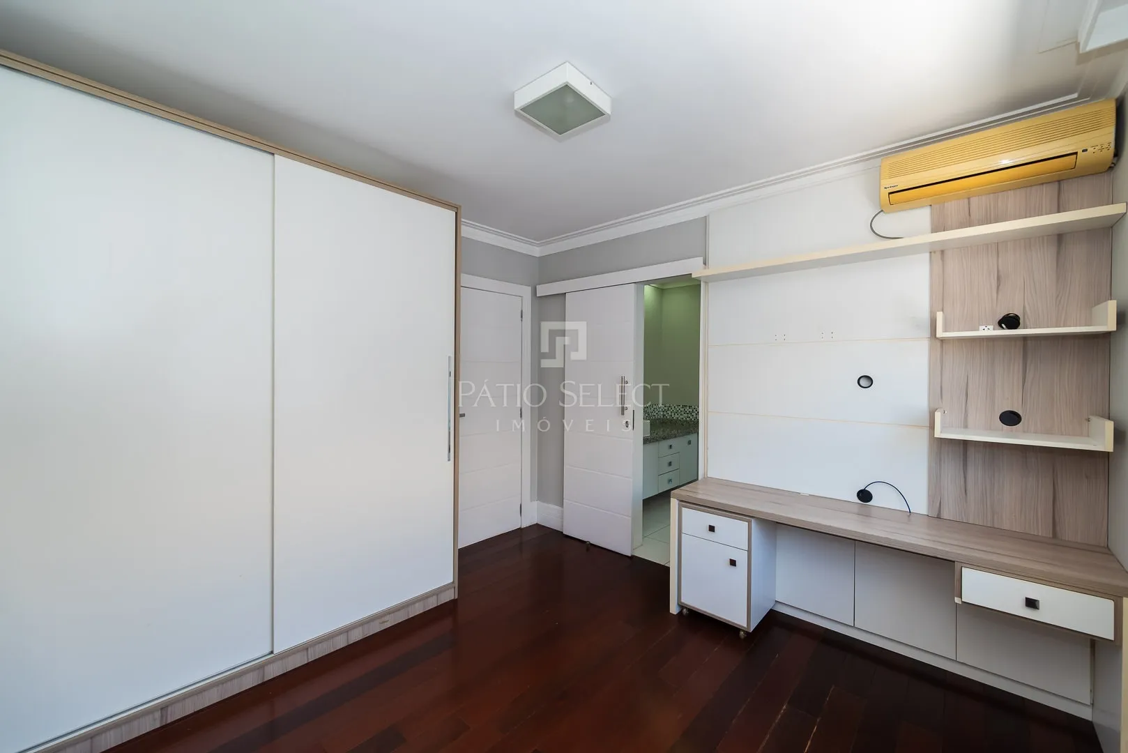 Furnished house, 305 m², with a bathtub — photo 8