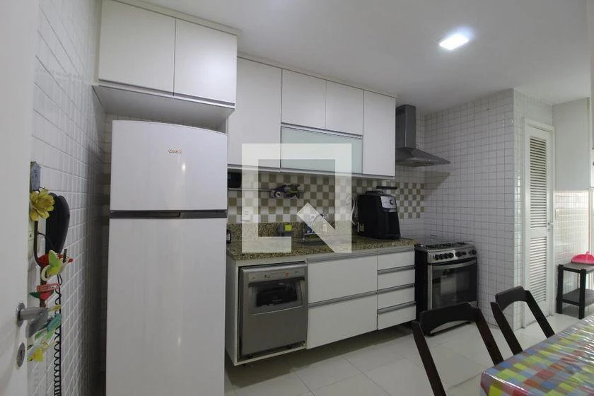 98 m² furnished apartment with 3 bedrooms and parking — photo 2
