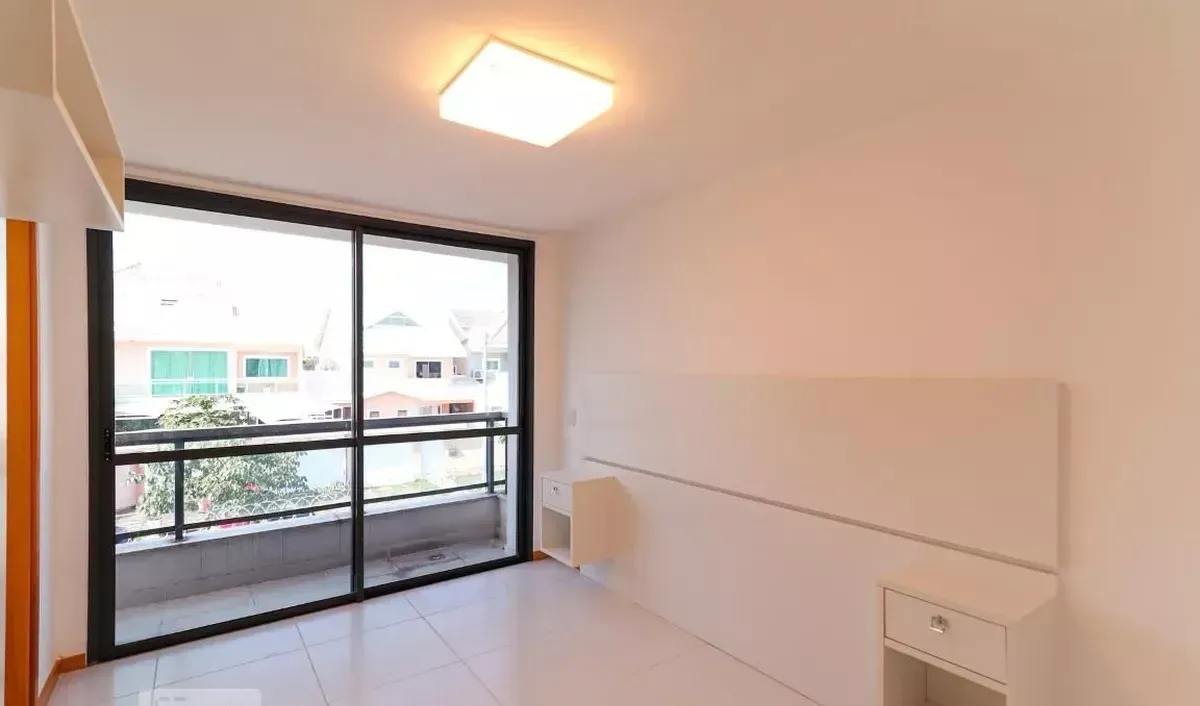 Private pool in a 4-bedroom house, 220 m² — photo 18