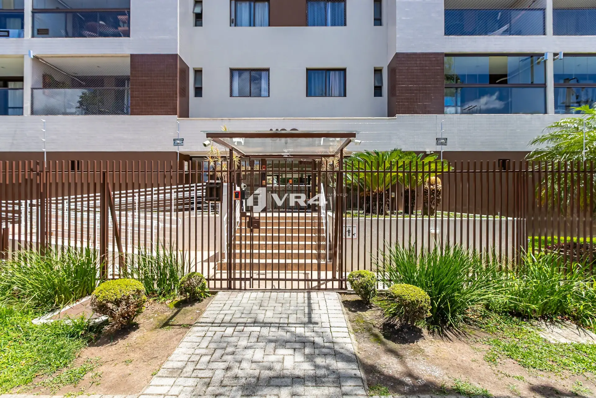 Furnished 1-bedroom apartment with 1 parking spot — photo 20