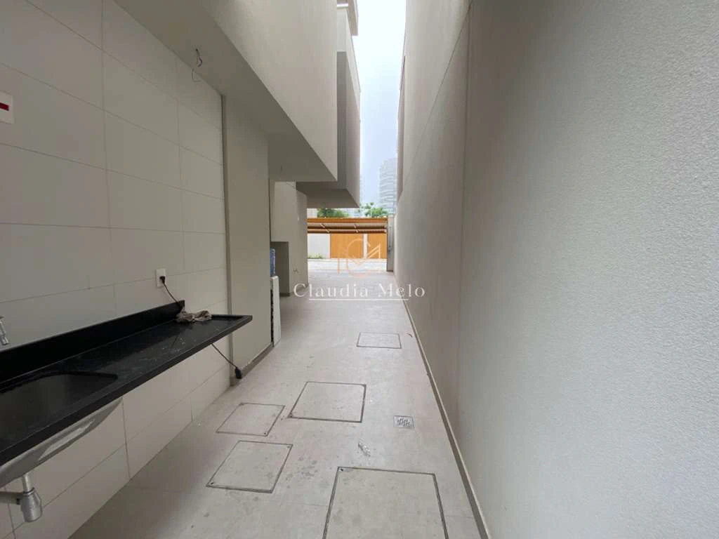 Casa sem mobília com 4 quartos e churrasco privativo — photo 17