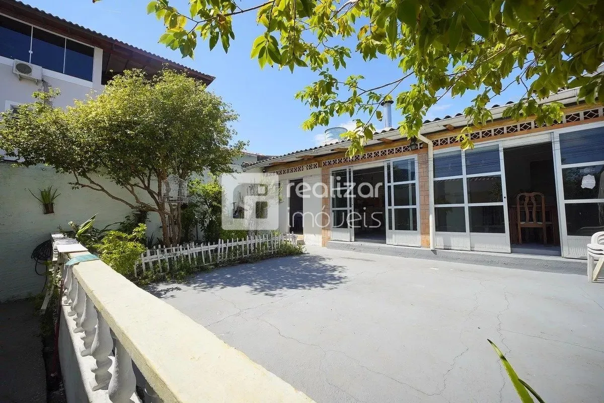 Furnished 5-bedroom house with equipped kitchen — photo 20