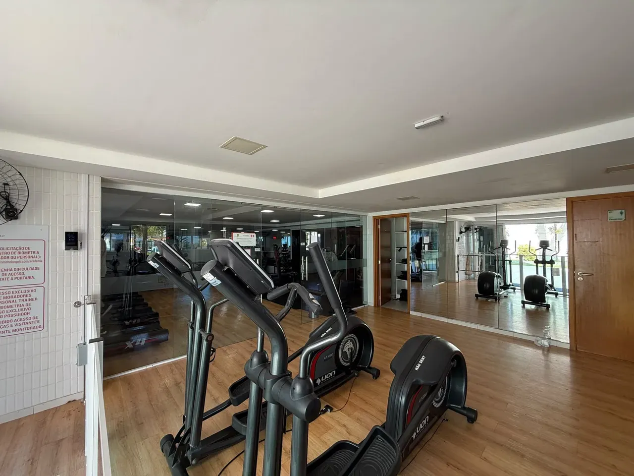 3-bedroom apartment with a washing machine in João Pessoa — photo 6