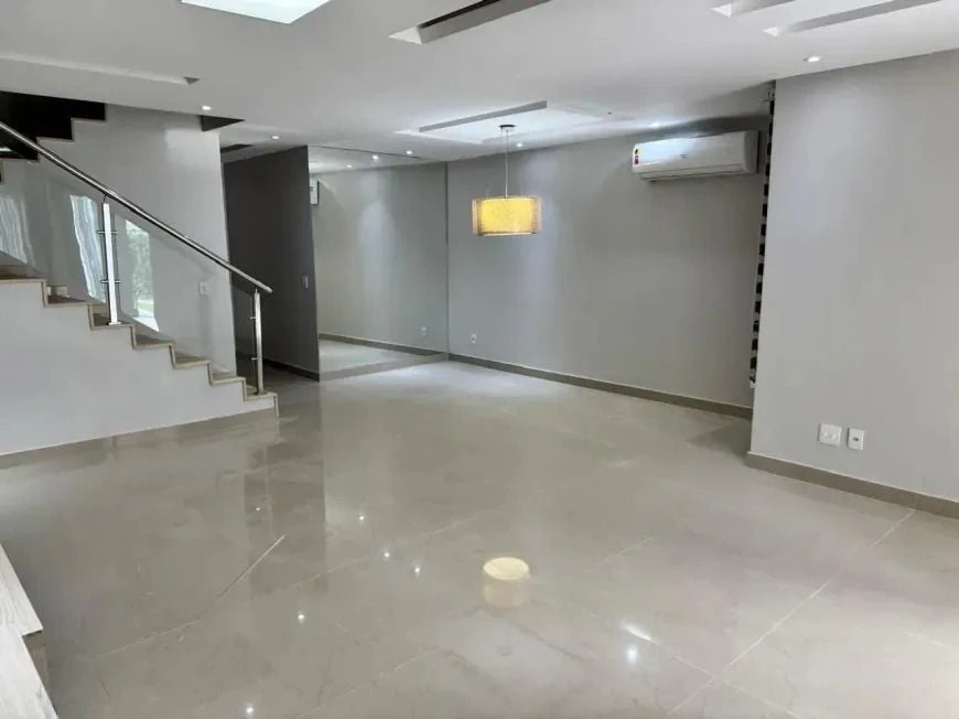 House, 350 m², with a grill on the balcony — photo 22