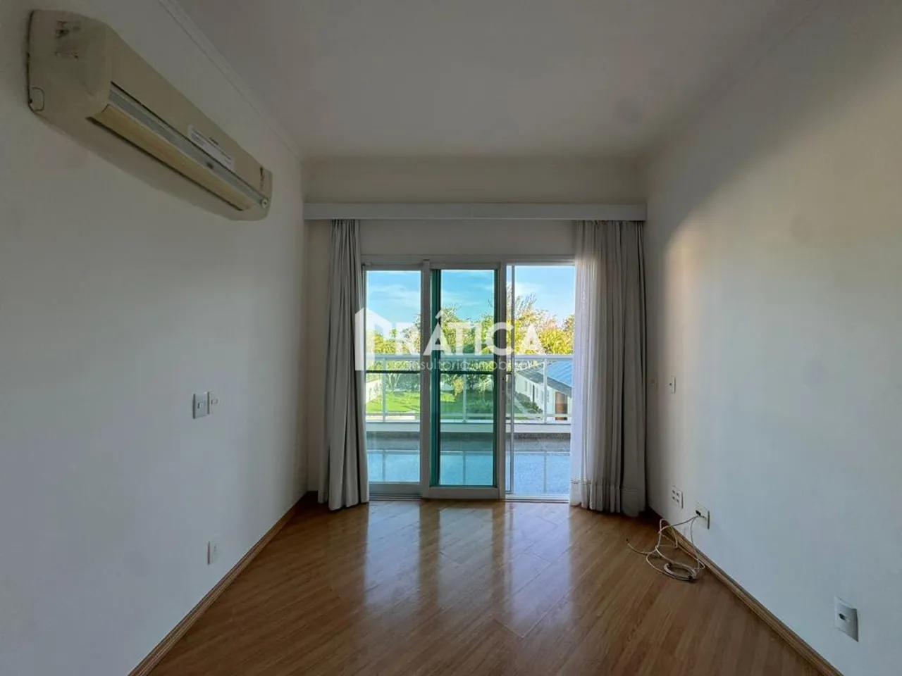 House with 5 bedrooms and 5 bathrooms, balcony grill — photo 16