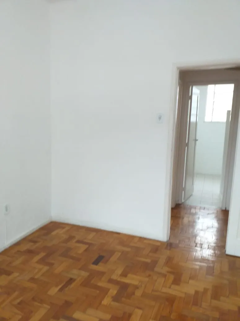 One-bedroom apartment with a mountain view — photo 14