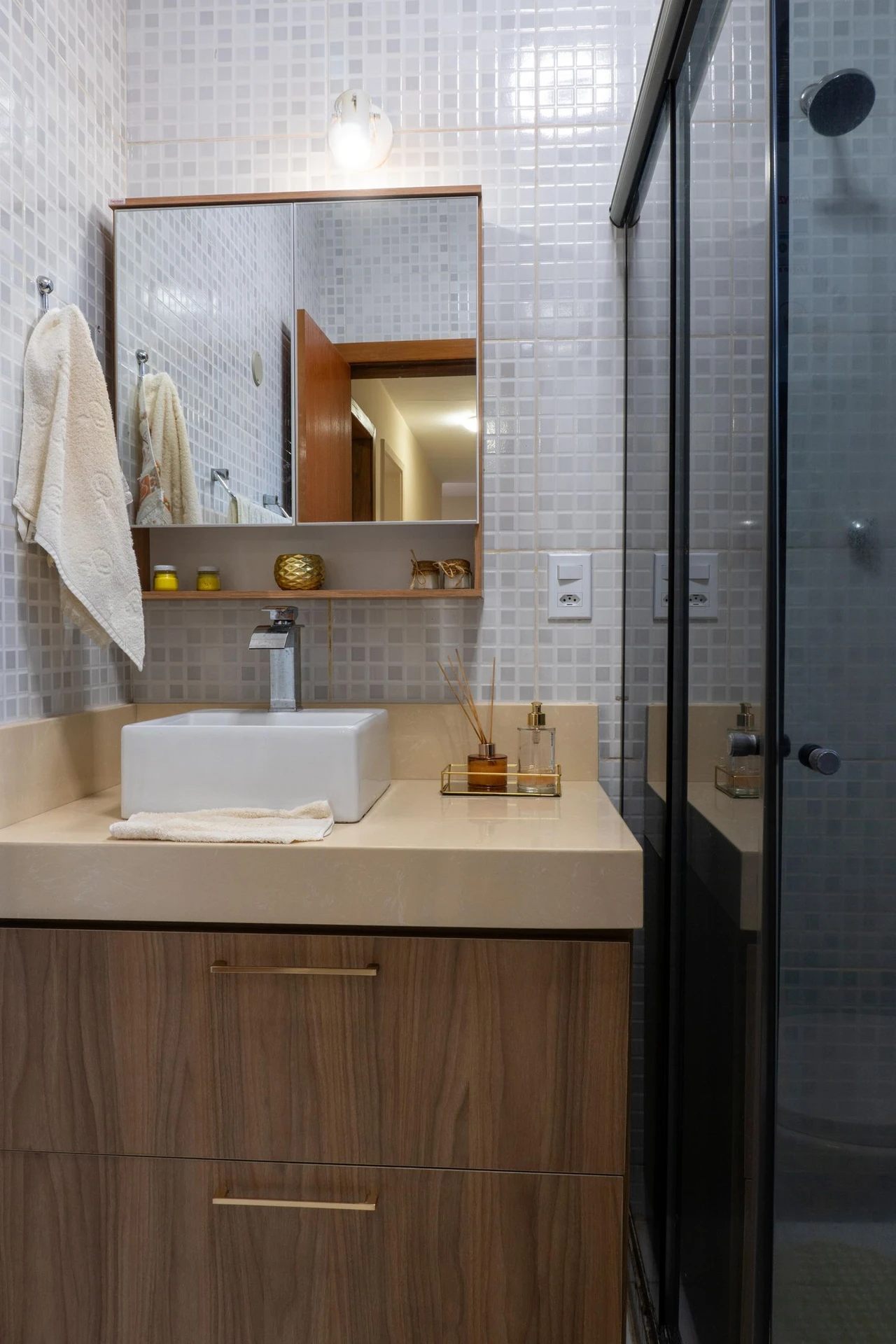 Furnished 3-bedroom apartment with 2 bathrooms — photo 39