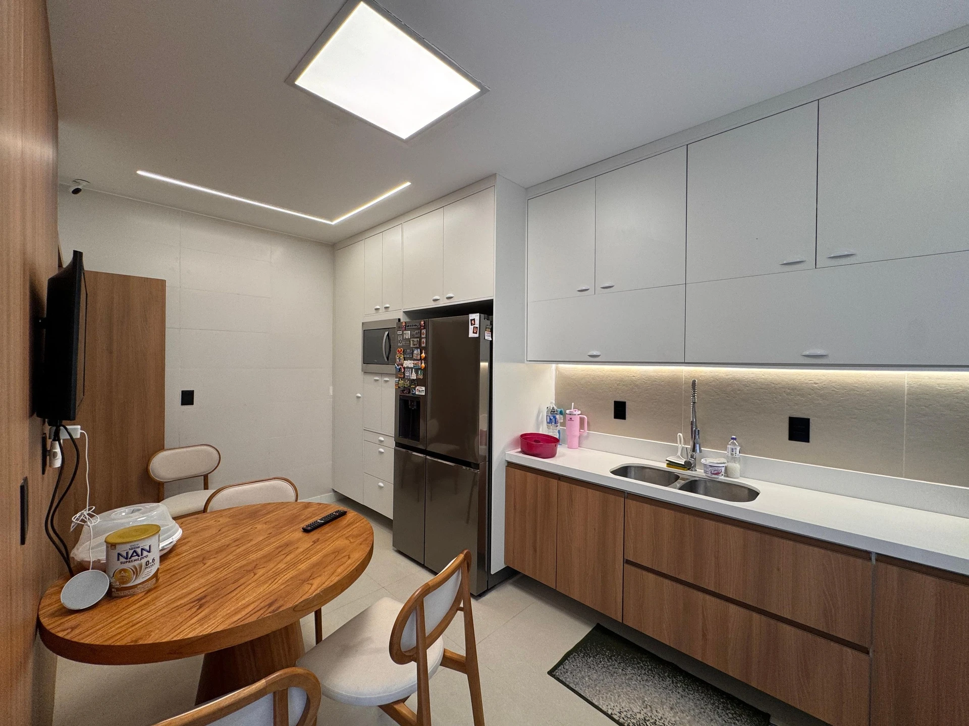 Будинок 280 м² із заскленим балконом та панорамними вікнами — photo 42
