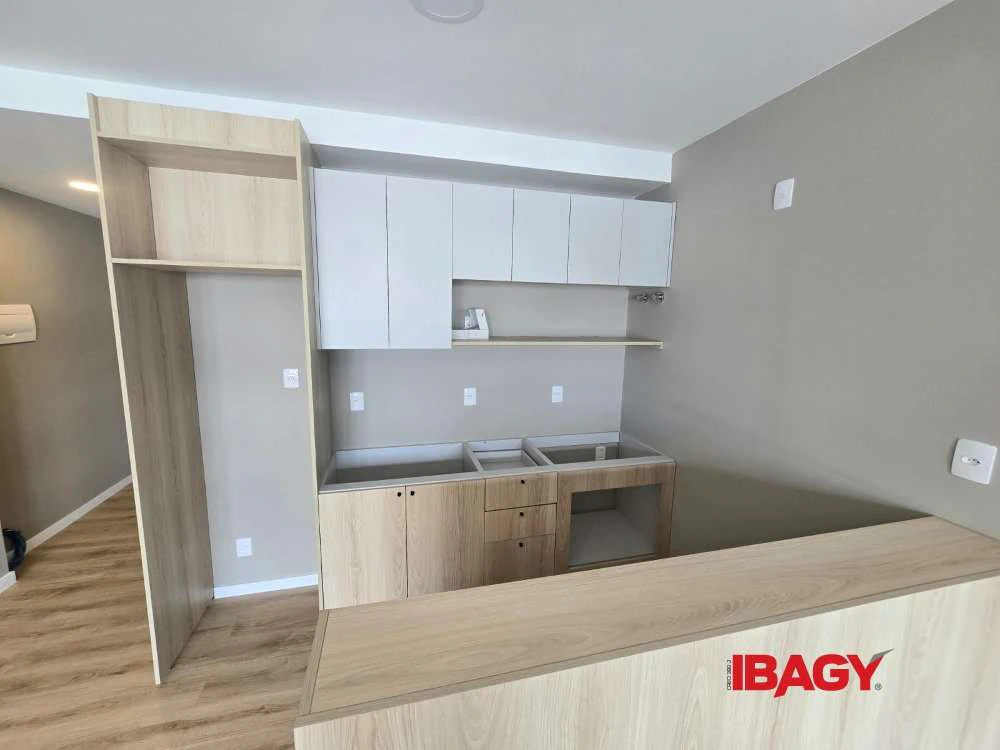 Apartamento de 1 dormitório com suíte e 105 m² — photo 3