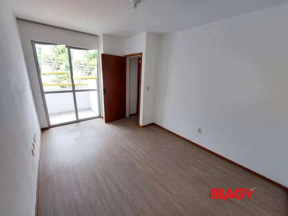 Вид на горы и 1 спальня: квартира 47 м² — photo 5