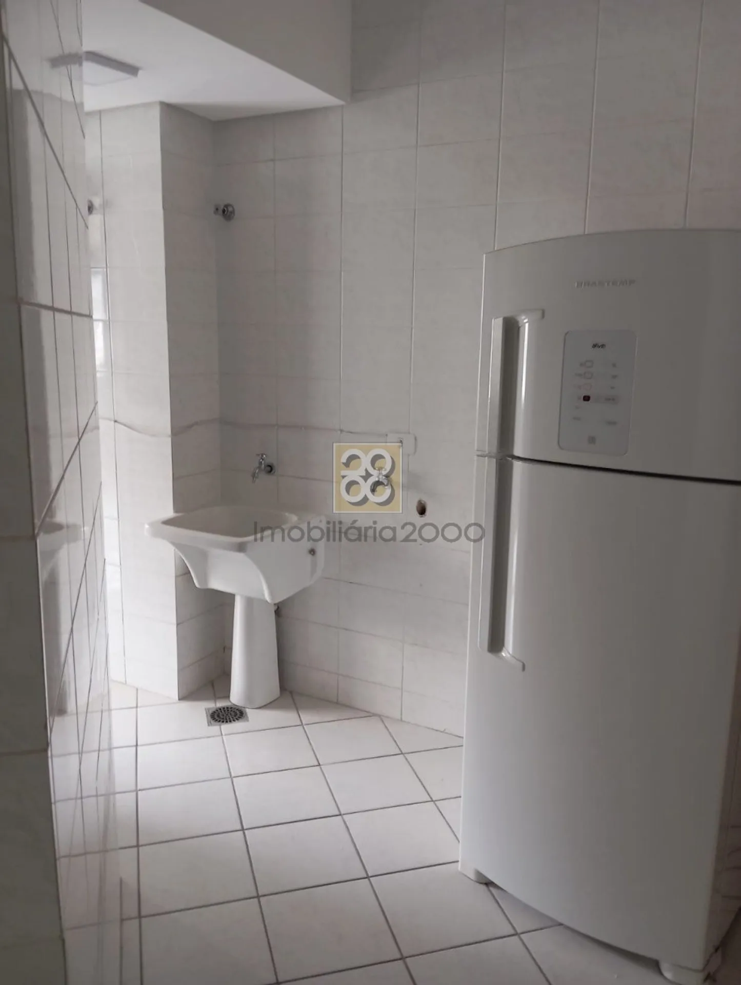 Деревянный пол или ламинат и 3 спальни: квартира 131 м² — photo 3