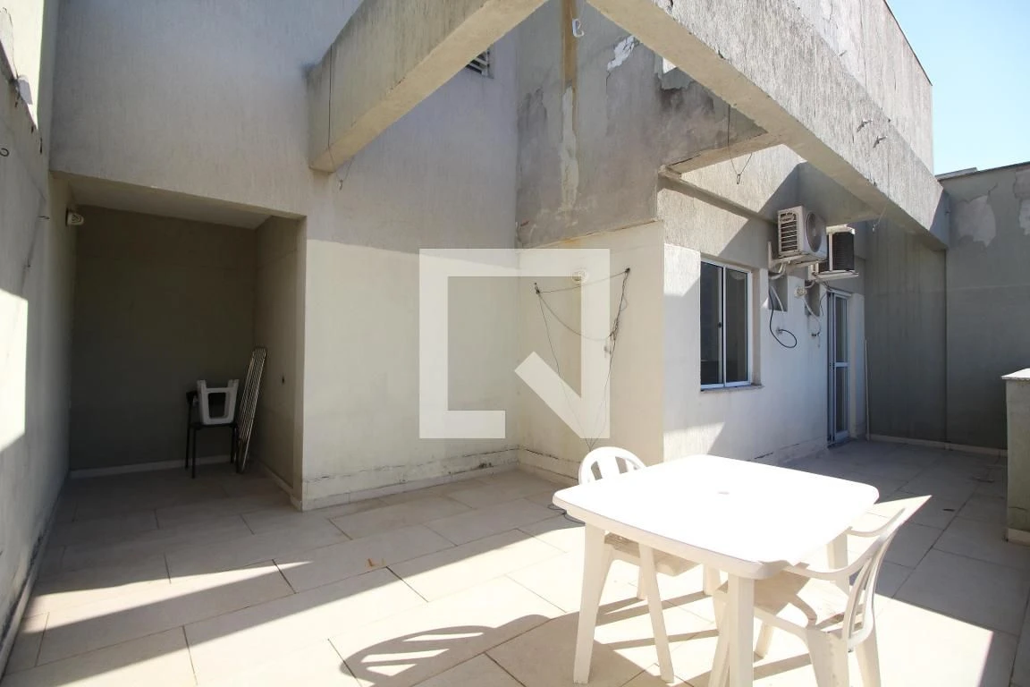 Home office in a 3-bedroom apartment, 115 m²