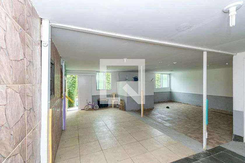 Furnished house with 5 bedrooms and 560 m² — photo 30