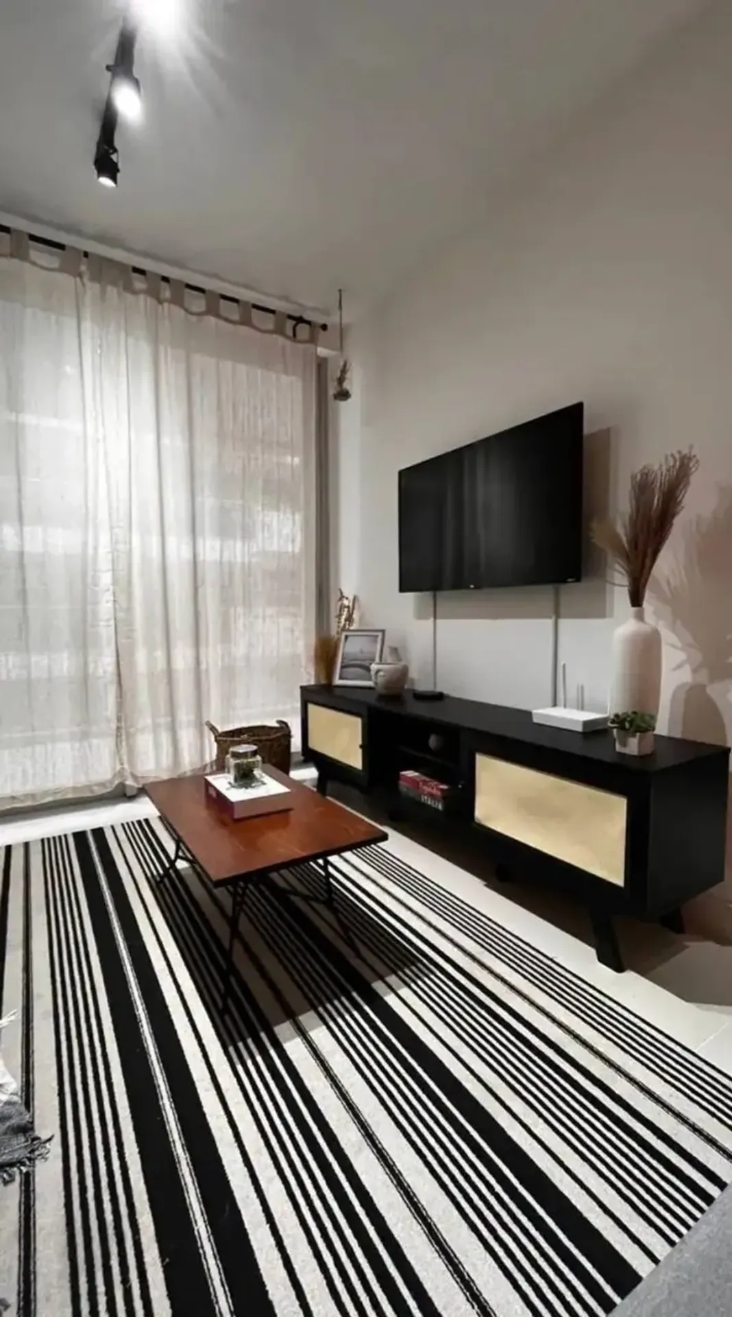 2-bedroom apartment with a mountain view in Rio de Janeiro — photo 7