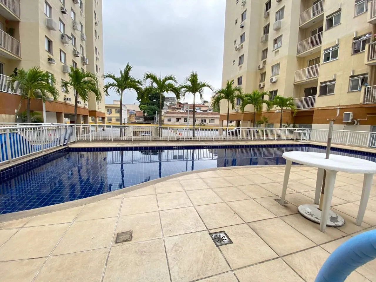 2-bedroom apartment in a building with a pool — photo 3
