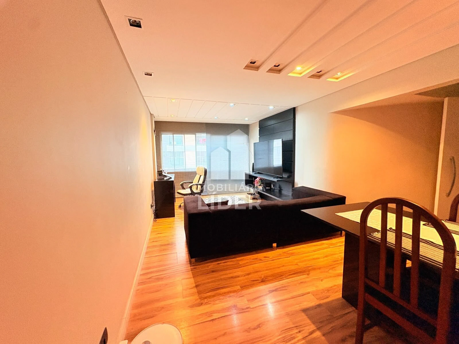 Furnished 3-bedroom apartment with elevator