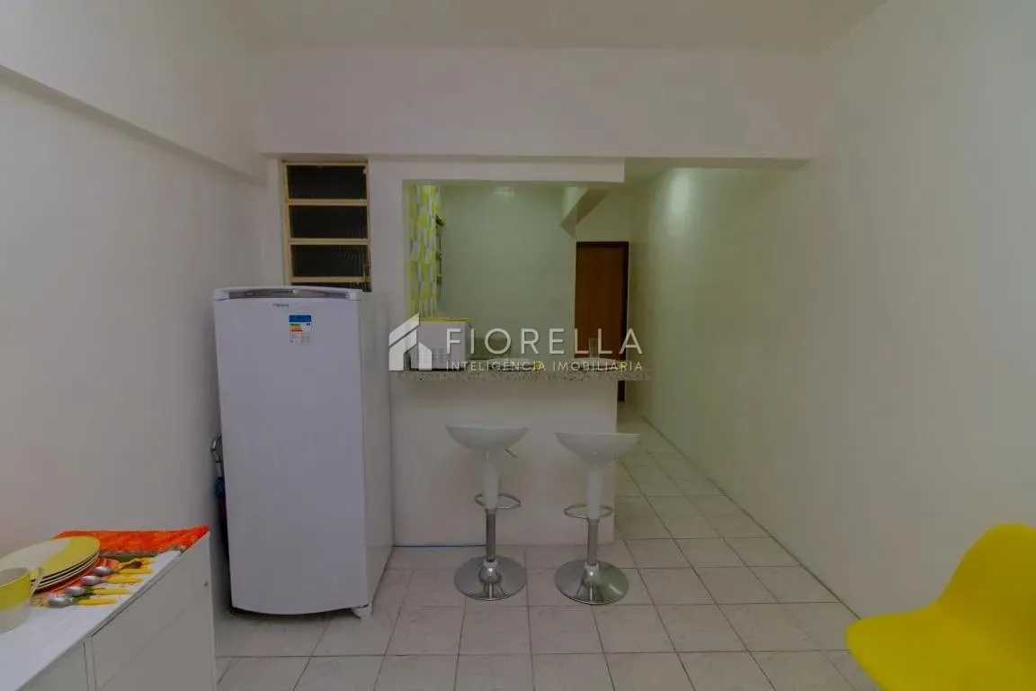 Furnished studio 35 m² with an open kitchen and gas stove