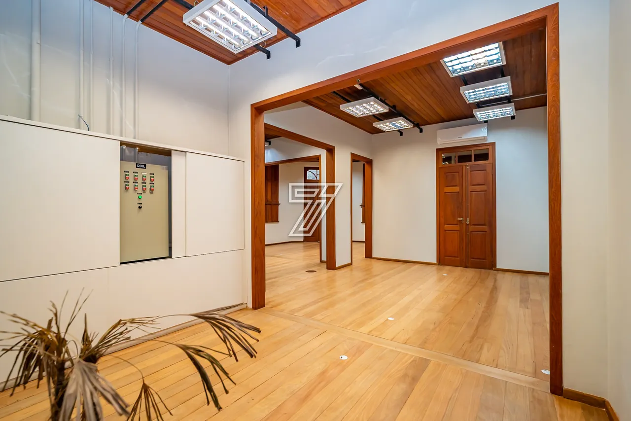 Unfurnished house with 5 bedrooms and 5 bathrooms — photo 5
