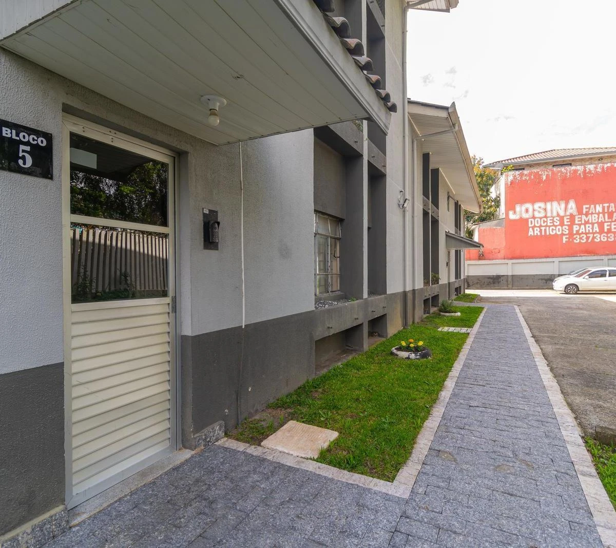 2-bedroom apartment with a washing machine in Curitiba — photo 12