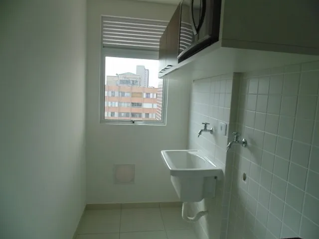 Furnished 43 m² studio with an open kitchen layout — photo 8