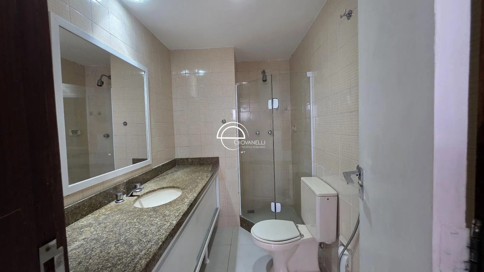 92 m² apartment with a water view and a washing machine — photo 5