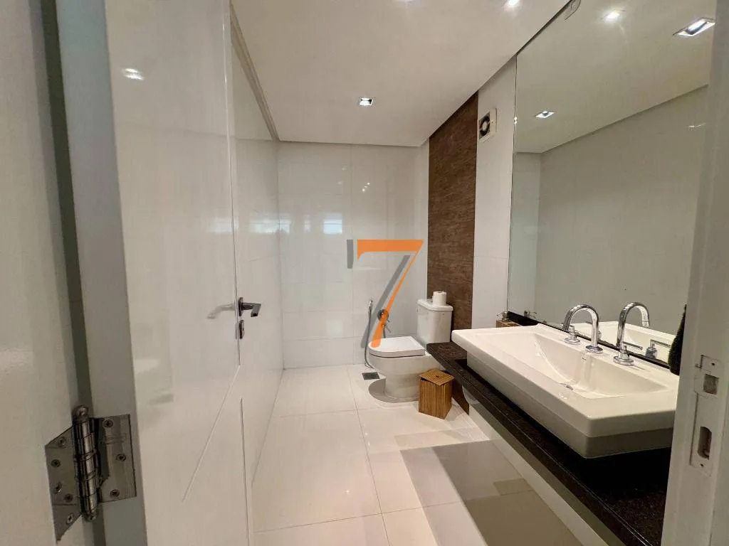 Furnished house with 8 bedrooms and 11 bathrooms — photo 2