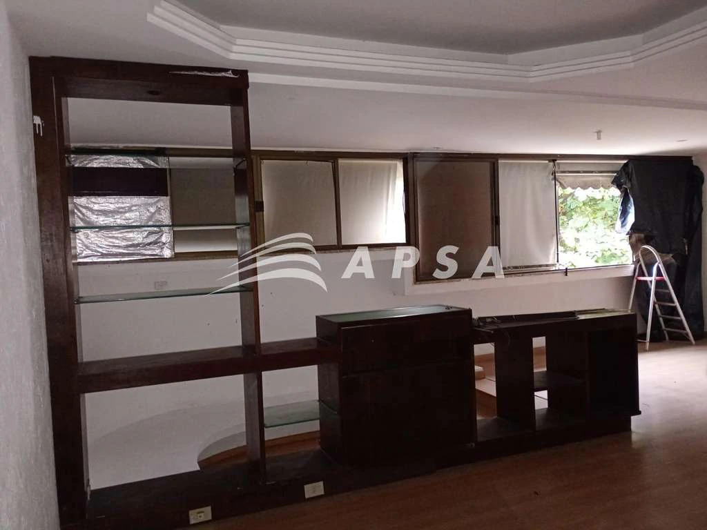 150 m² apartment with a separate closed kitchen — photo 27