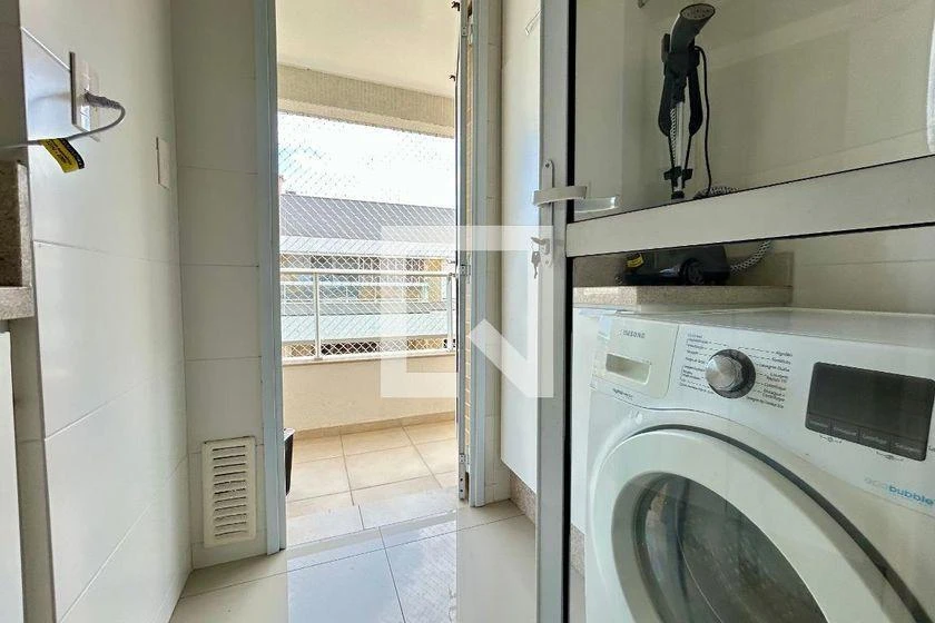 Furnished apartment, 196 m², with a glass-enclosed balcony — photo 35