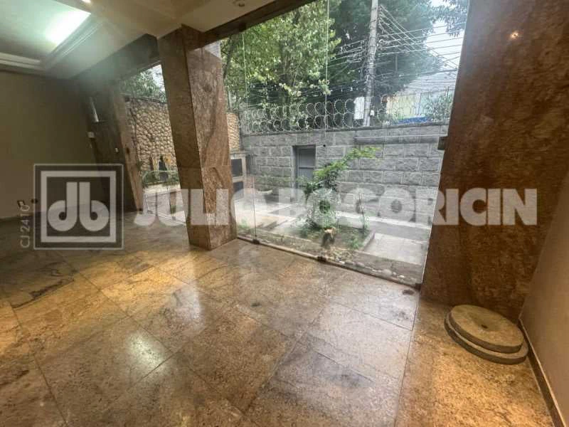 Дом 429 м²: 4 спальни, 5 парковочных мест, барбекю — photo 2