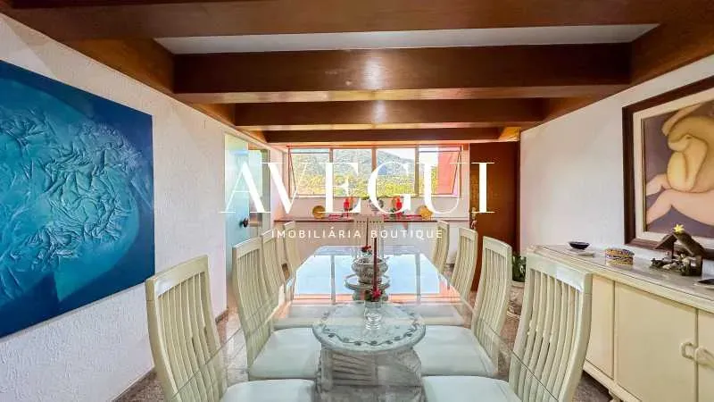 Furnished house, 800 m², with floor-to-ceiling windows — photo 2