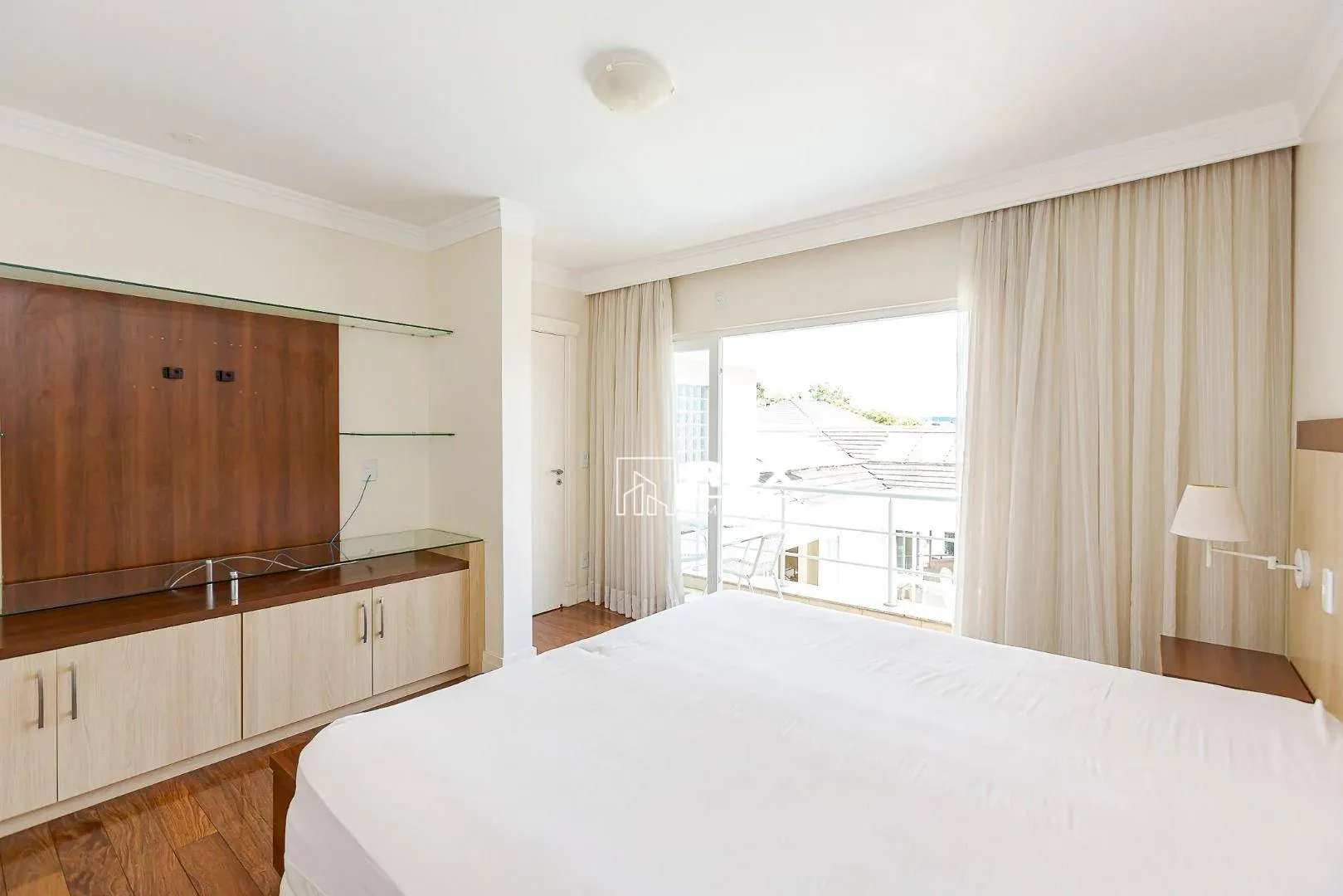 Unfurnished 598 m² house with 6 parking spaces — photo 30