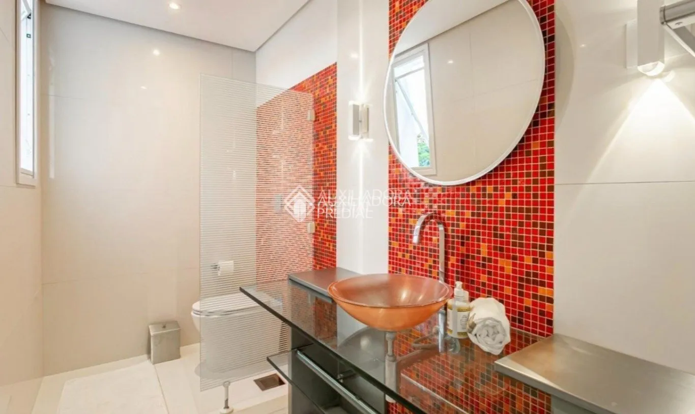 Furnished house with 6 en-suite bedrooms and 7 baths — photo 58