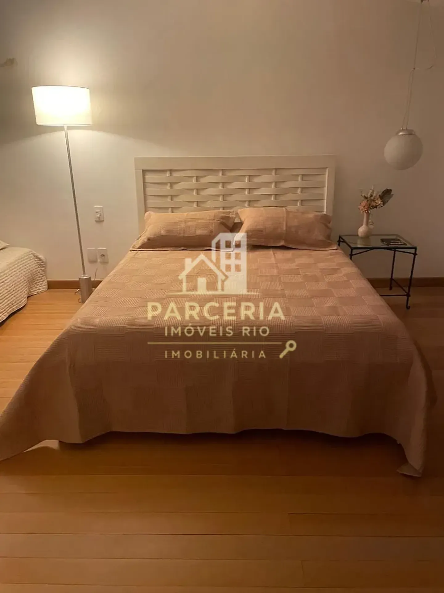 Casa mobiliada com 5 quartos e área de piscina compartilhada — photo 39