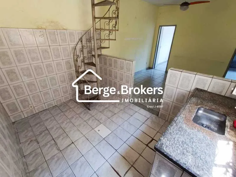 Residential house with a separate kitchen and 2 bedrooms — photo 8