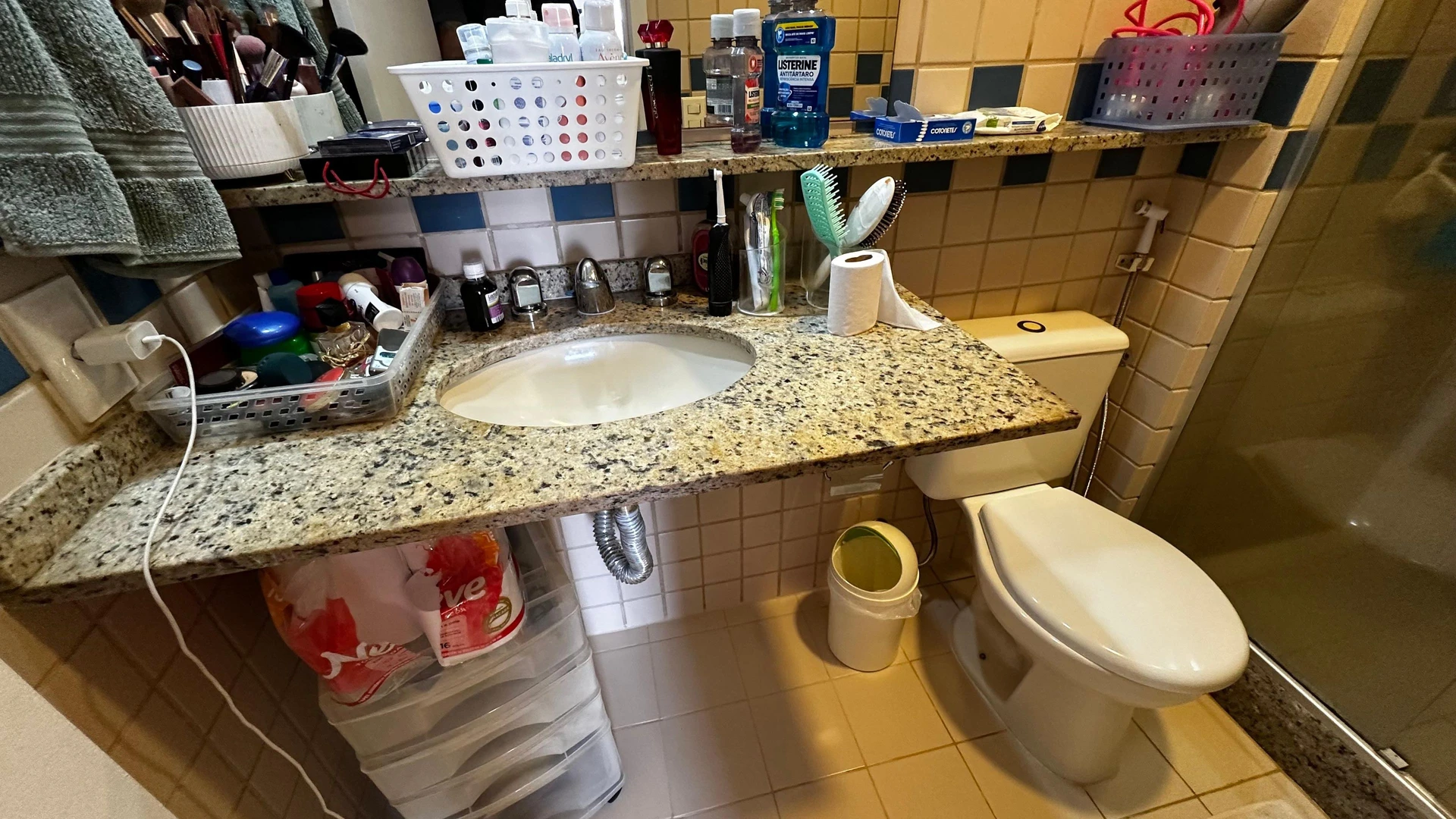 Furnished apartment with 2 bedrooms and a balcony — photo 17