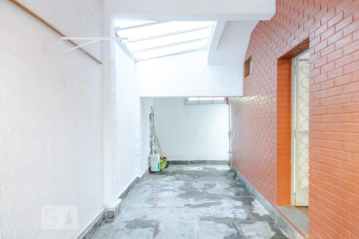 Rental house with 3 bedrooms and 267 m² — photo 39