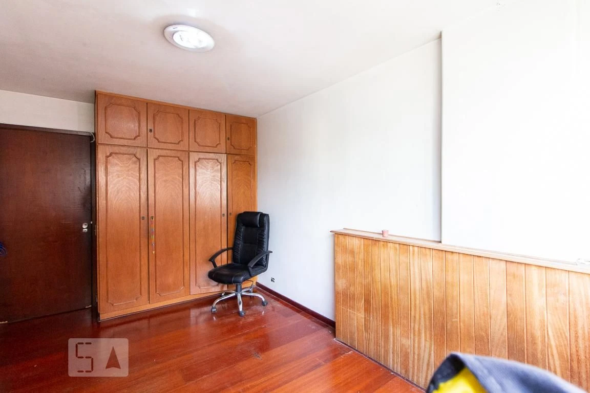 94 m² apartment with a home office and a washing machine — photo 7