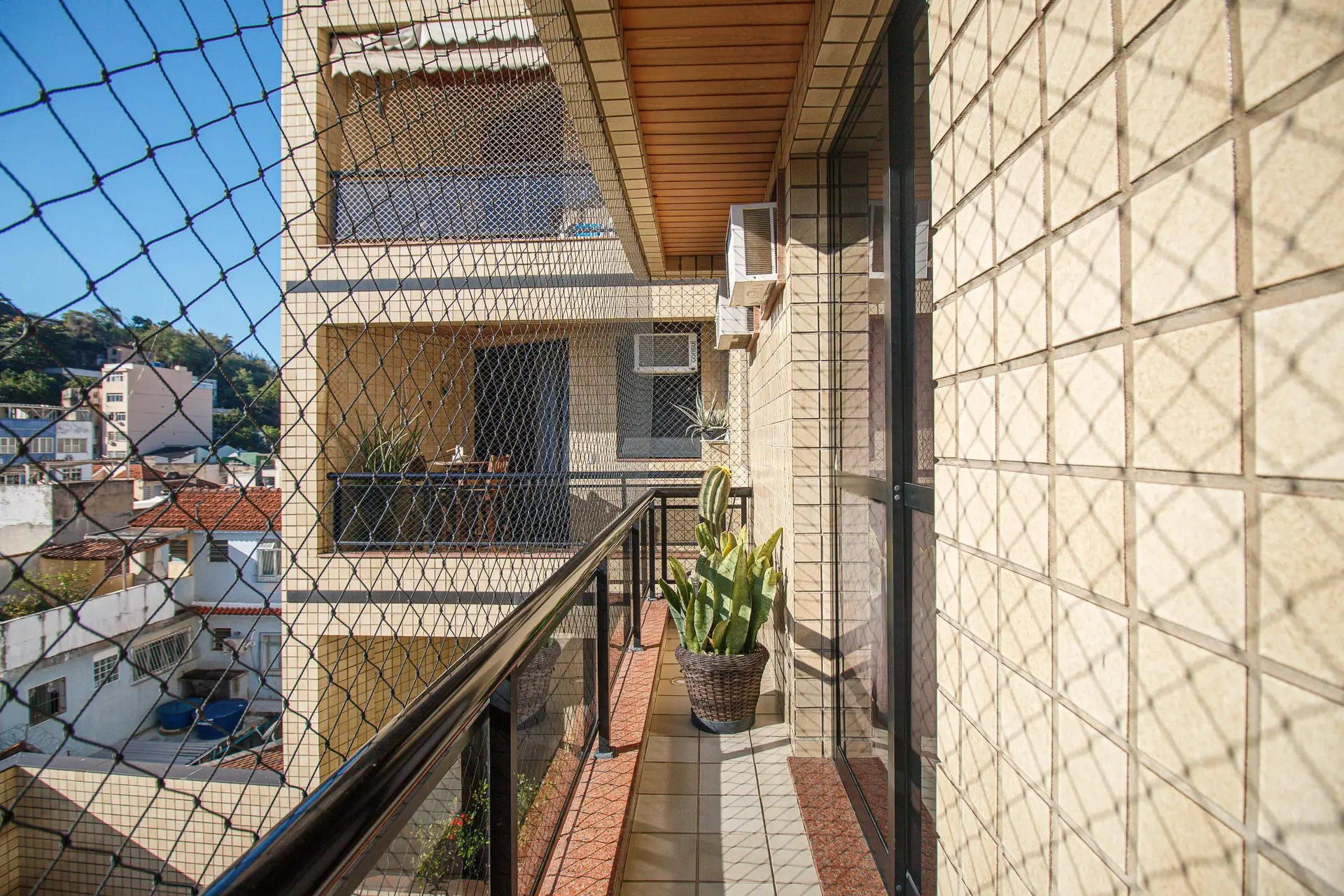 Furnished 2-bedroom apartment with 2 bathrooms and pet-friendly policy — photo 37