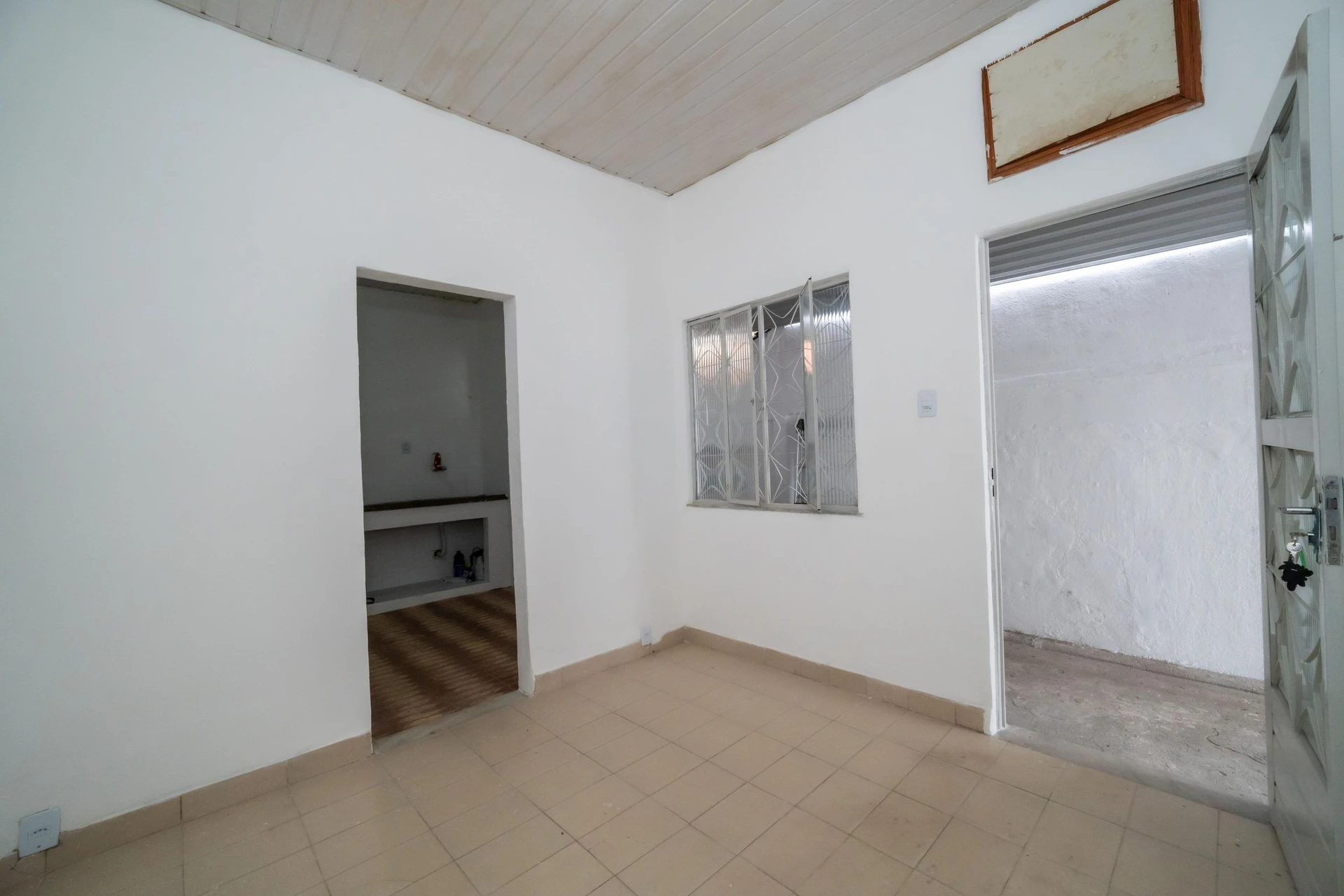 2-bedroom house with a garden — photo 22
