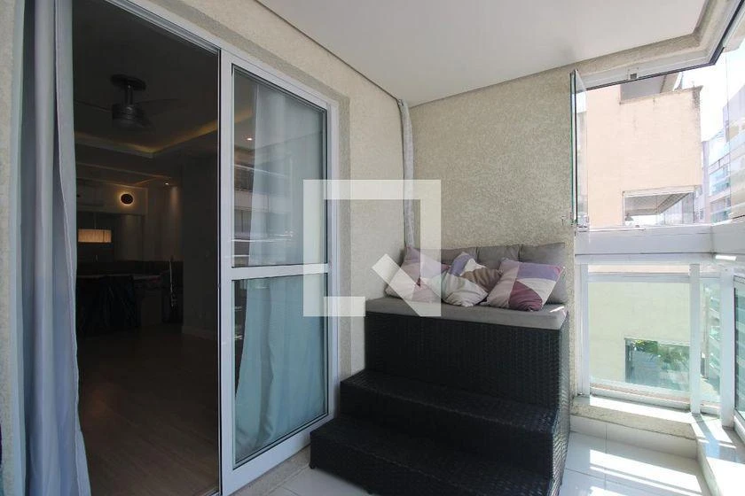 Home office in a 2-bedroom apartment, 74 m² — photo 33