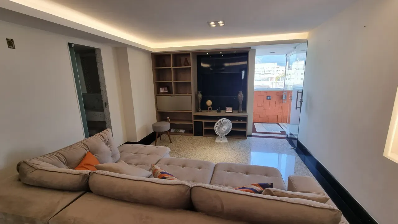 Duplex penthouse apartment with enclosed balcony and 3 bedrooms — photo 12