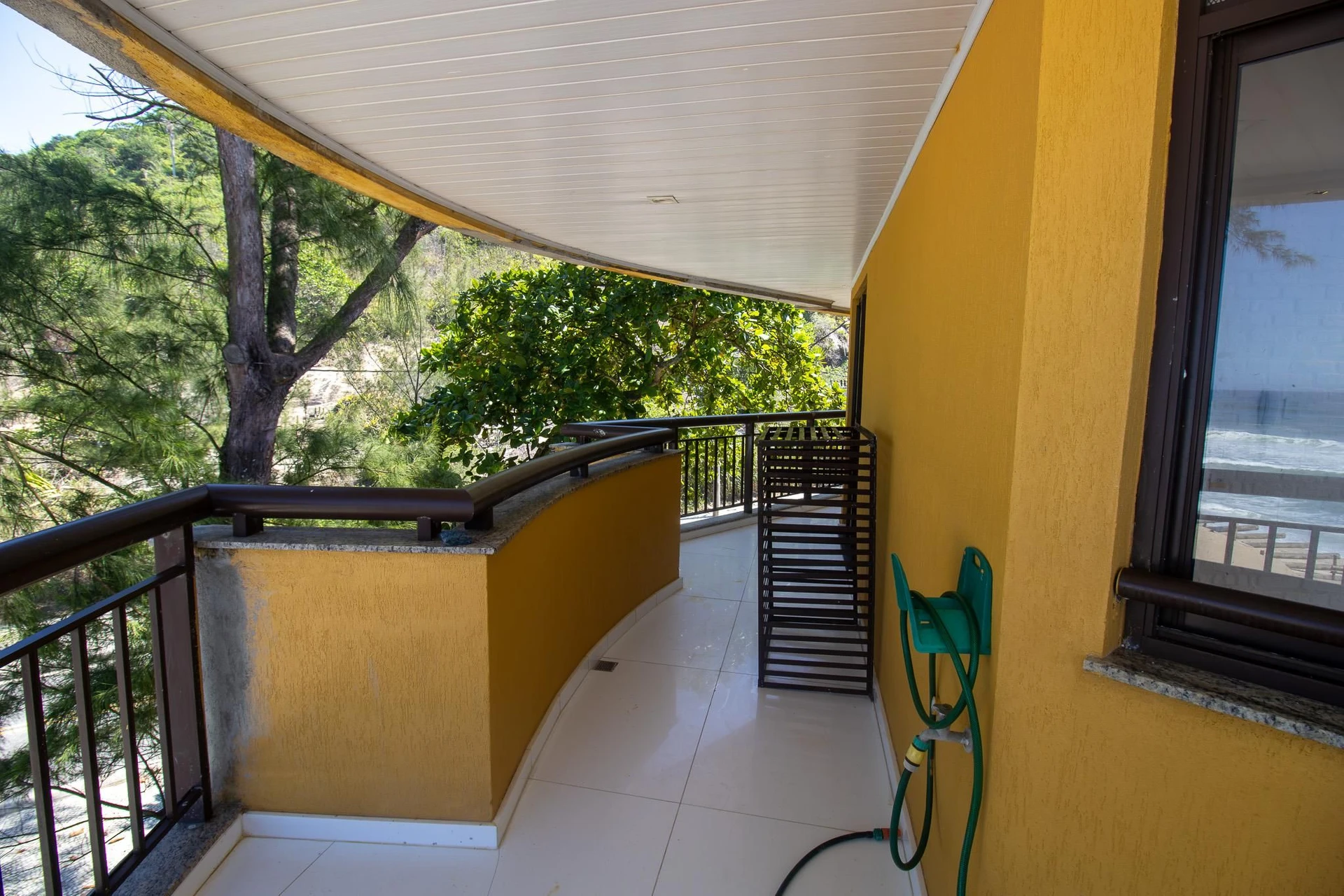 Apartamento, 105 m², com janelas do piso ao teto — photo 12