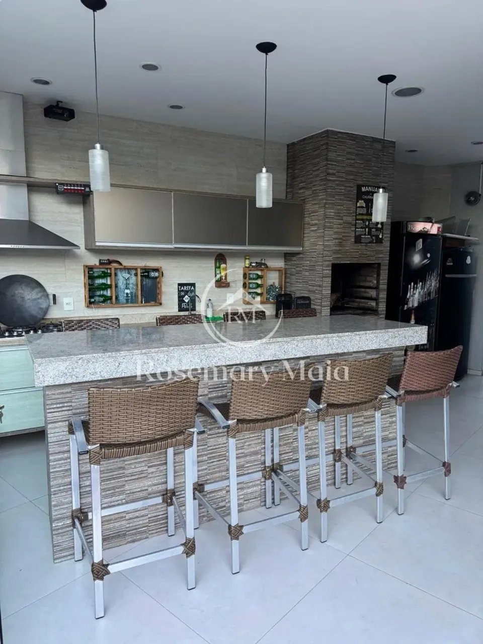 Furnished house with 4 bedrooms and 5 bathrooms — photo 2