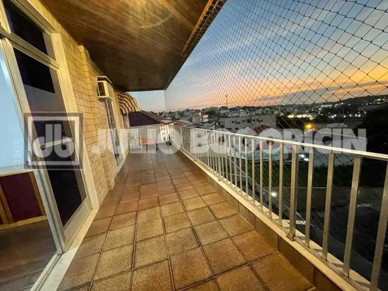 Жилая квартира с 3 спальнями, 3 ванными и застекленным балконом — photo 7