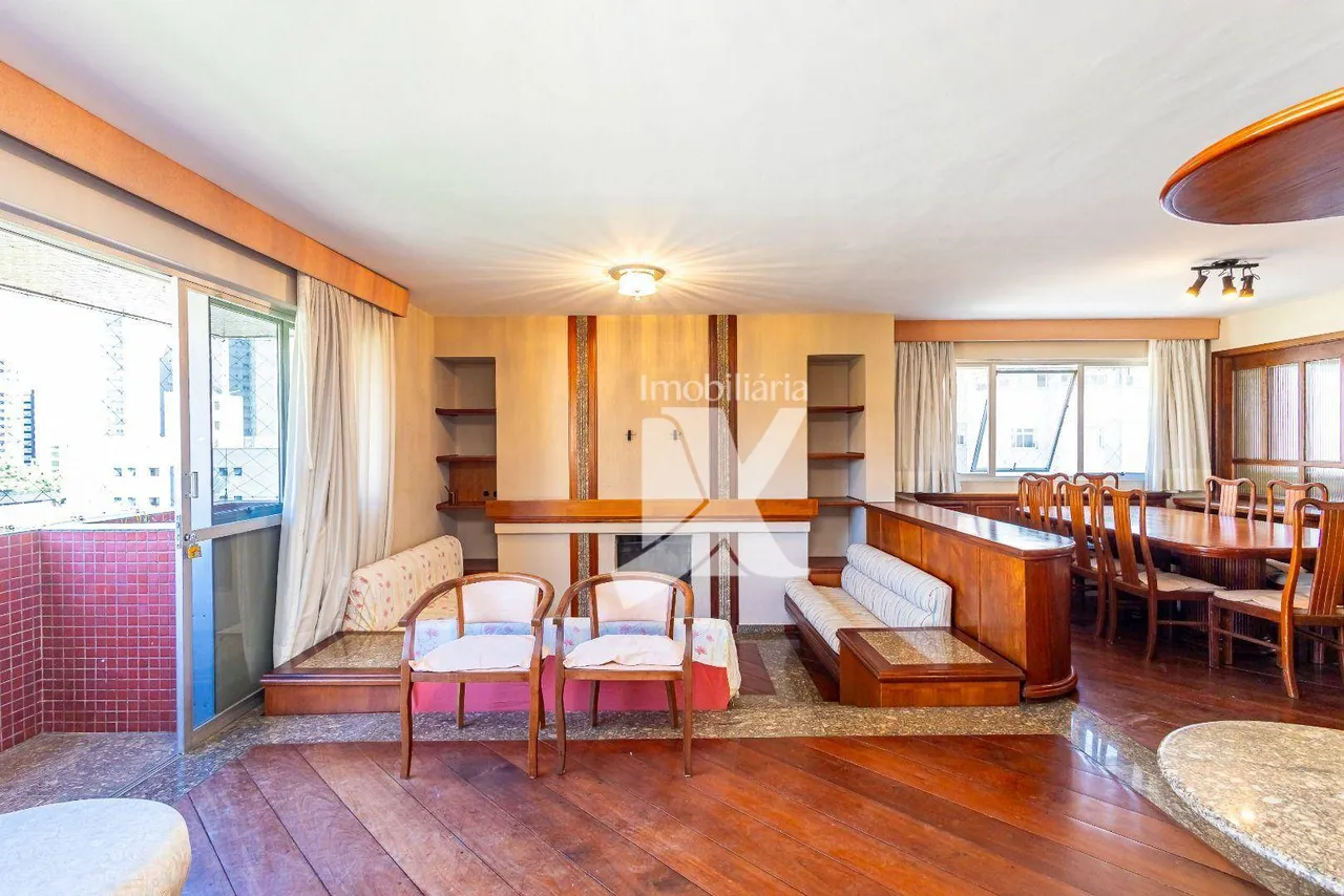 Furnished 3-bedroom apartment with balcony — photo 8