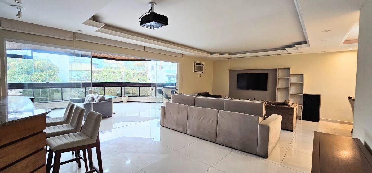 197 m² furnished apartment with 3 bedrooms and 2 parking spaces — photo 34