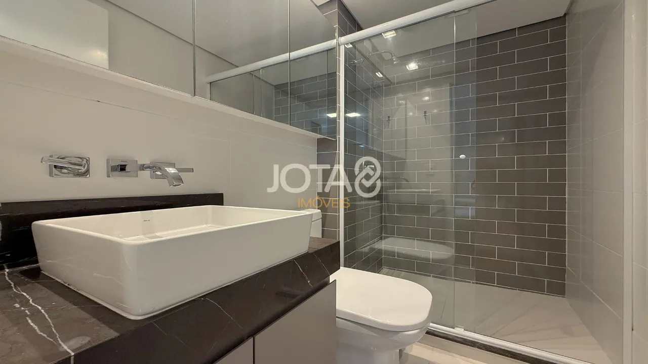 Furnished 1-bedroom apartment with an integrated kitchen — photo 8