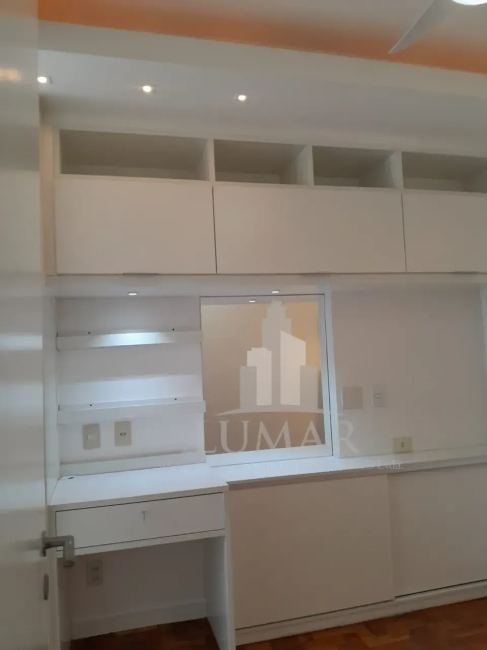 Apartamento sem mobília reformado com 2 quartos e vaga — photo 14